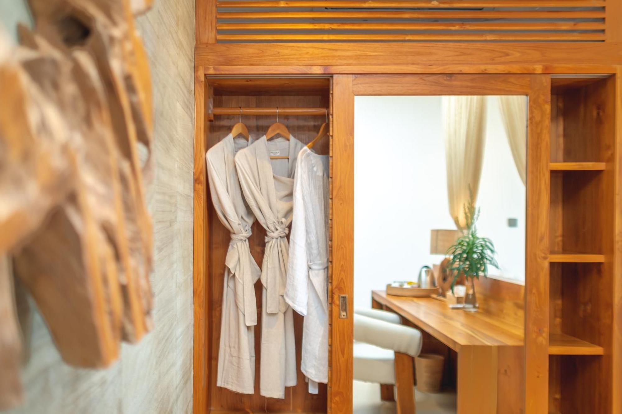 Villa Kaliente Toyapakeh Екстериор снимка