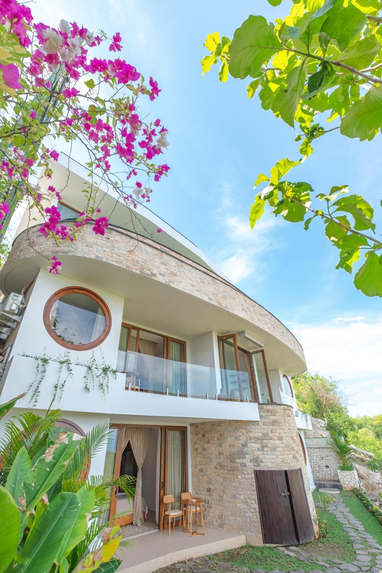Villa Kaliente Toyapakeh Екстериор снимка