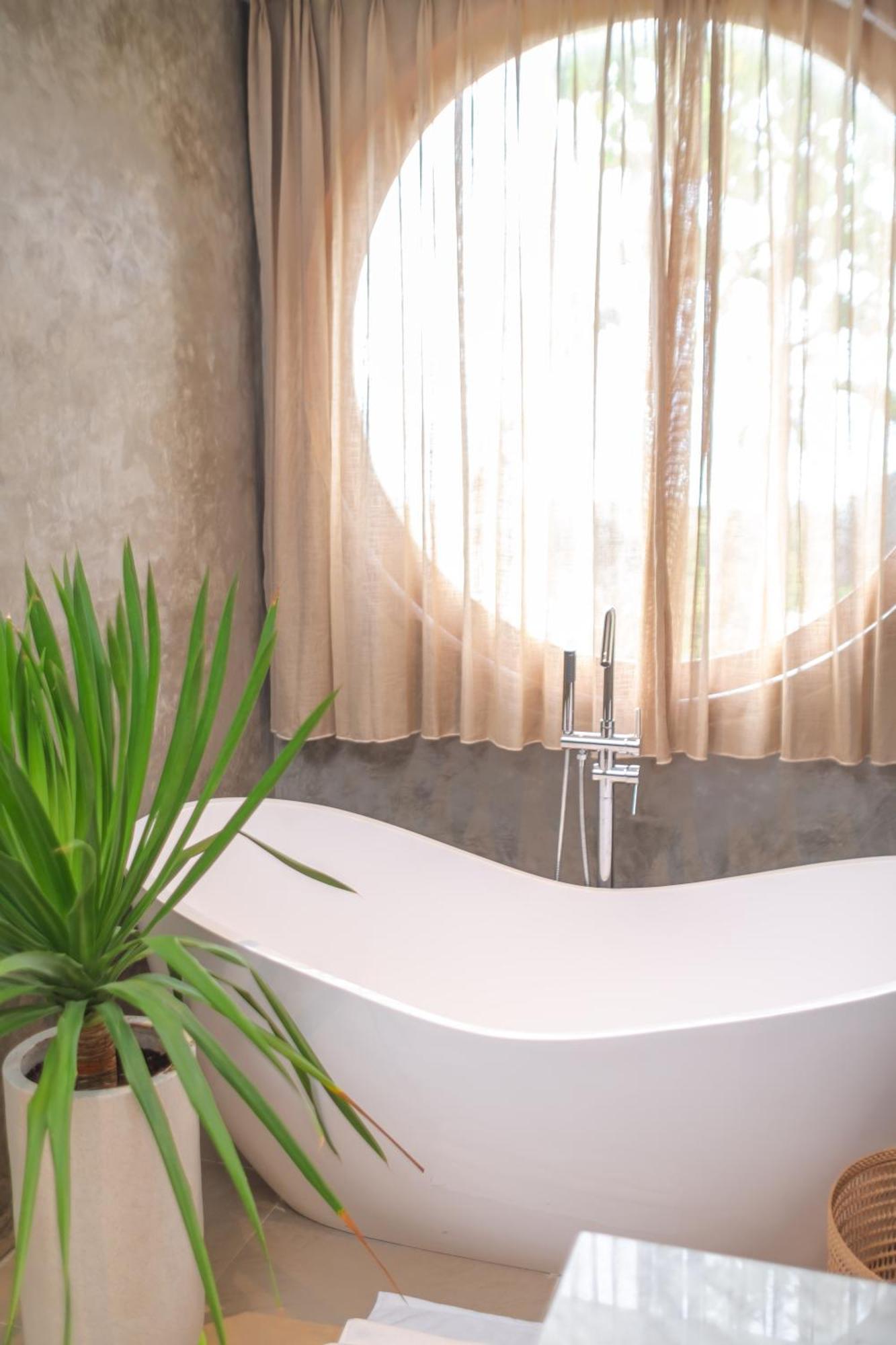Villa Kaliente Toyapakeh Екстериор снимка