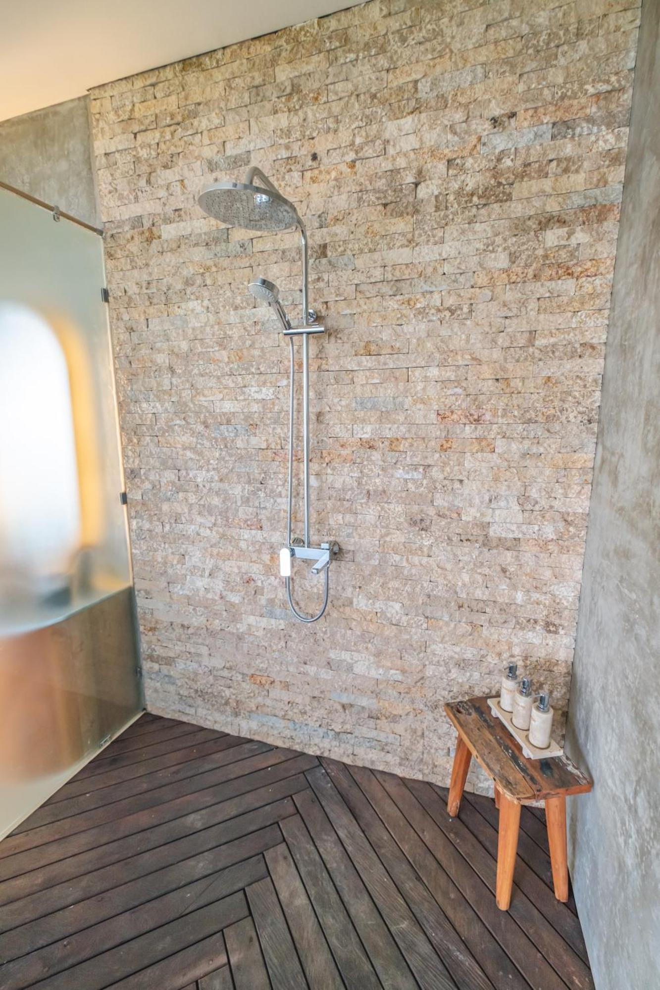 Villa Kaliente Toyapakeh Екстериор снимка