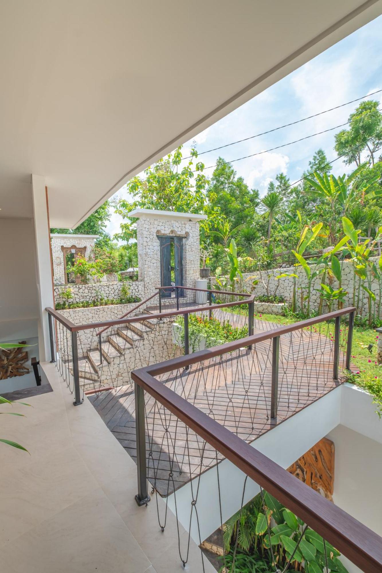 Villa Kaliente Toyapakeh Екстериор снимка