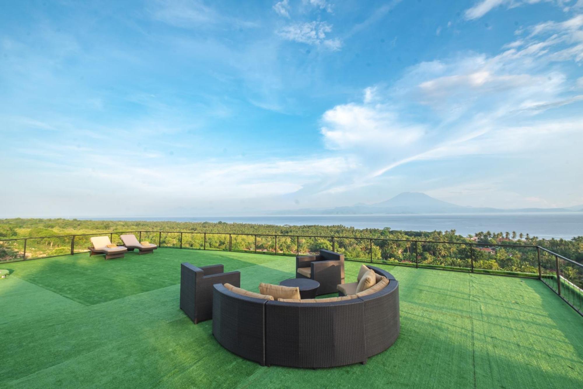 Villa Kaliente Toyapakeh Екстериор снимка